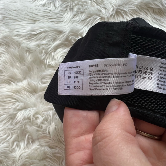 Delimira Womens Bandeau Strapless Bra Black Wire Free Padded Stretch 42DD - Picture 6 of 6